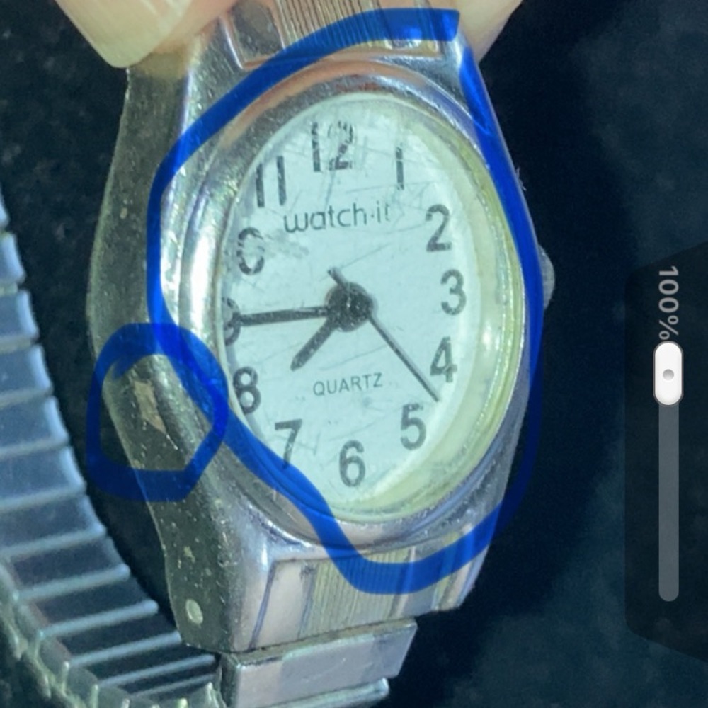 VINTAGE WATCH-IT LADIES SILVER TONE WATCH - Picture 6 of 6